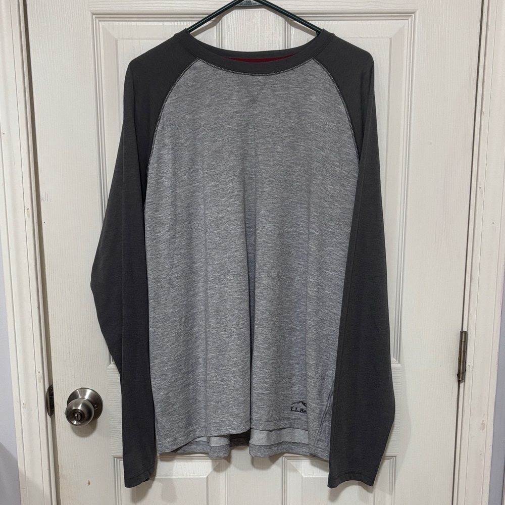 L.L. Bean Two-Tone Gray Long Sleeve Shirt, Size XL.  Like New!